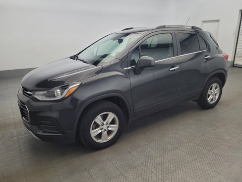 Used 2020 Chevrolet Trax LT w/ LT Convenience Package image 2