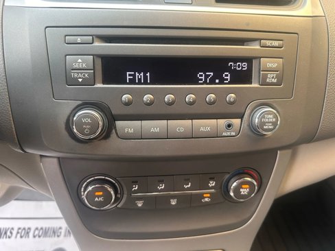 Used 2014 Nissan Sentra S image 11