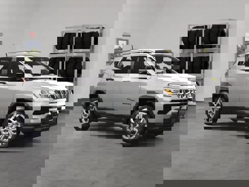 New 2025 Jeep Compass Sport image 15