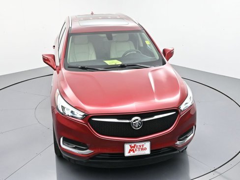Used 2020 Buick Enclave Essence w/ Sport Touring Edition image 4