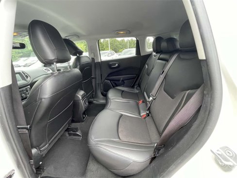 Used 2021 Jeep Compass Latitude image 11