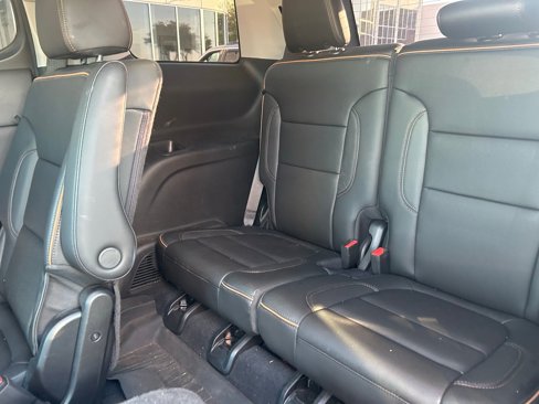 Used 2022 GMC Acadia AT4 w/ Technology Package image 10