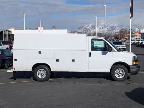 New 2025 GMC Savana 3500 w/ Power Convenience Package image 2