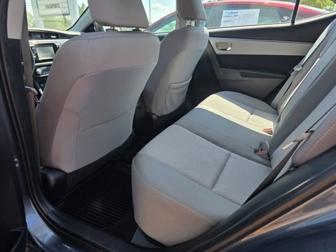 Used 2015 Toyota Corolla LE image 41