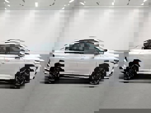 Used 2025 Kia K4 GT-Line w/ GT-Line Premium Package image 5