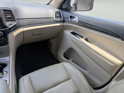 Used 2022 Jeep Grand Cherokee Limited image 16