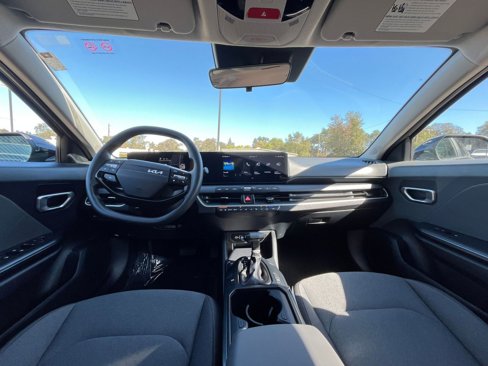 Used 2025 Kia K4 LXS image 31