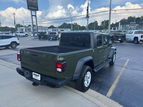 Used 2023 Jeep Gladiator Sport image 5