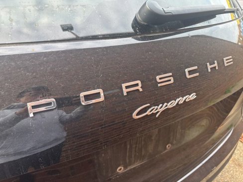 Used 2017 Porsche Cayenne image 10