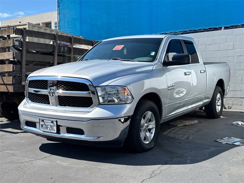 Used 2017 RAM 1500 Classic SLT image 2