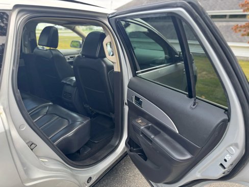 Used 2012 Lincoln MKX AWD image 15