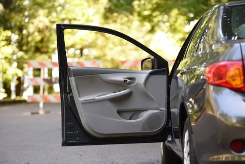 Used 2010 Toyota Corolla LE image 19