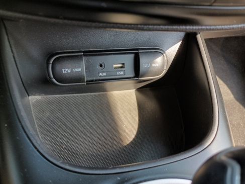 Used 2016 Kia Soul + image 28