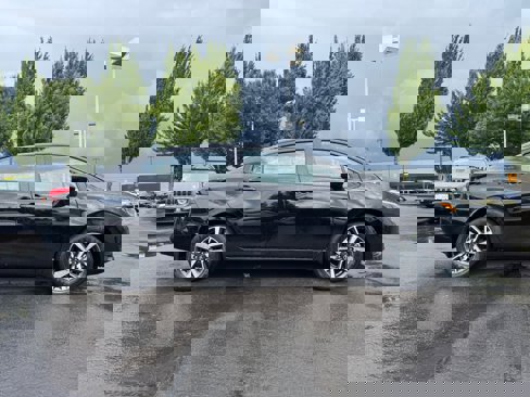 New 2025 Nissan Versa SV w/ Trunk Package image 4