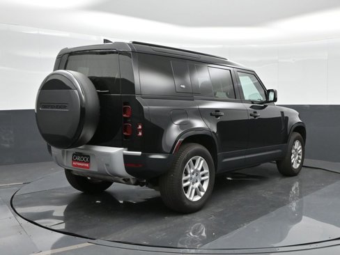 Used 2024 Land Rover Defender 110 S image 6