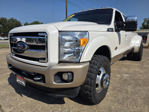 Used 2011 Ford F350 King Ranch w/ King Ranch w/Chrome Pkg image 3