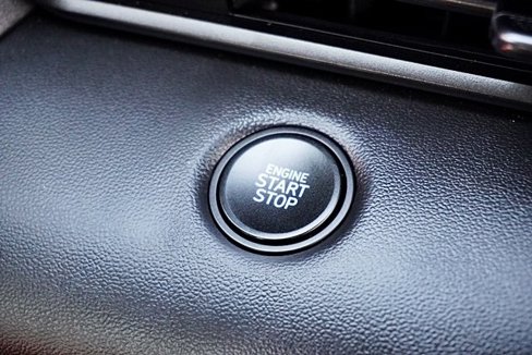 Certified 2025 Hyundai Elantra Sport image 28