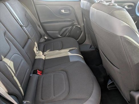 Used 2017 Jeep Renegade Altitude image 20