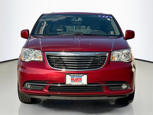 Used 2014 Chrysler Town & Country Touring w/ Driver Convenience Group image 17