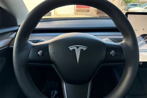 Used 2023 Tesla Model 3 Standard Range image 19