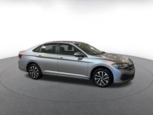Used 2024 Volkswagen Jetta S image 2