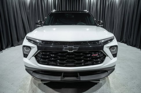 Used 2024 Chevrolet TrailBlazer RS w/ Convenience Package image 2