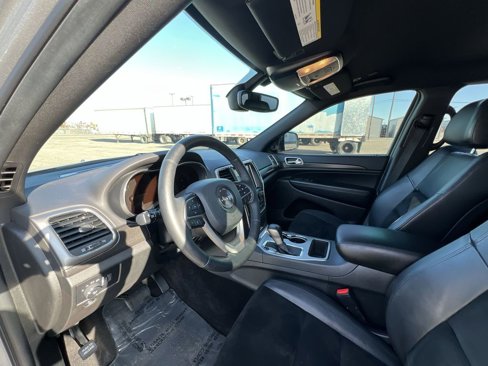 Used 2018 Jeep Grand Cherokee Altitude image 10
