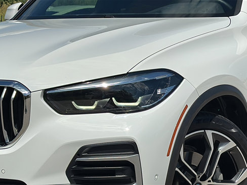 Certified 2022 BMW X5 sDrive40i w/ Luxury Seating Package image 4