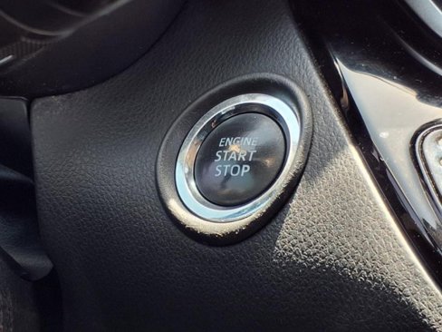 Used 2022 Toyota C-HR Limited image 7