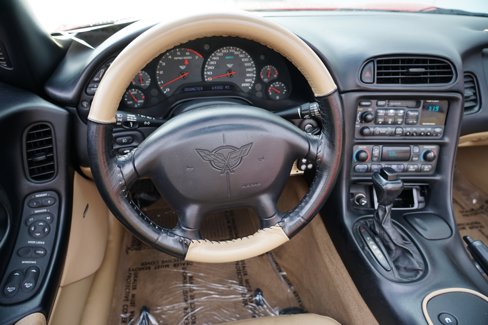 Used 2000 Chevrolet Corvette Convertible w/ Performance Handling Pkg image 19