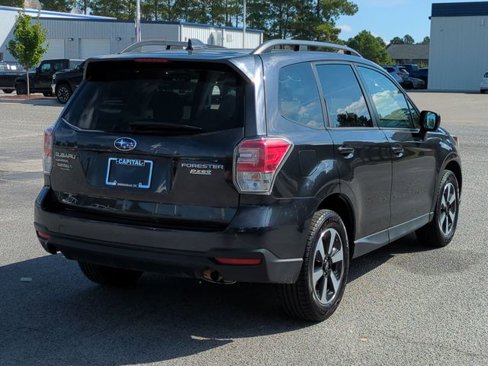 Used 2017 Subaru Forester 2.5i Premium w/ All-Weather Package image 3