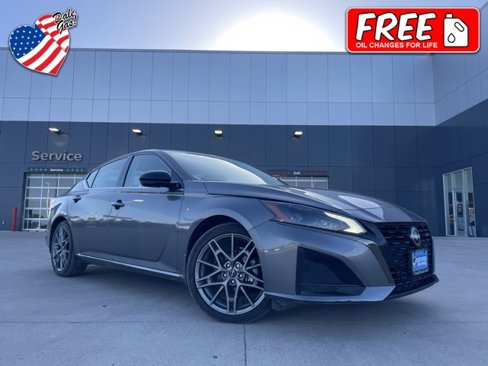 Used 2023 Nissan Altima 2.0 SR image 1