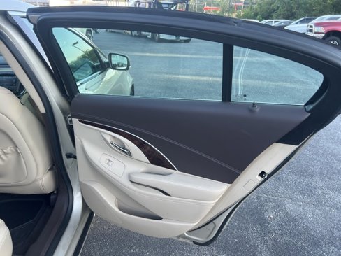 Used 2014 Buick LaCrosse Leather image 10