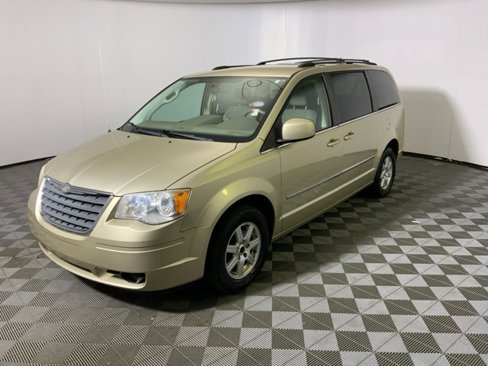 Used 2010 Chrysler Town & Country Touring w/ Family Value Group image 13