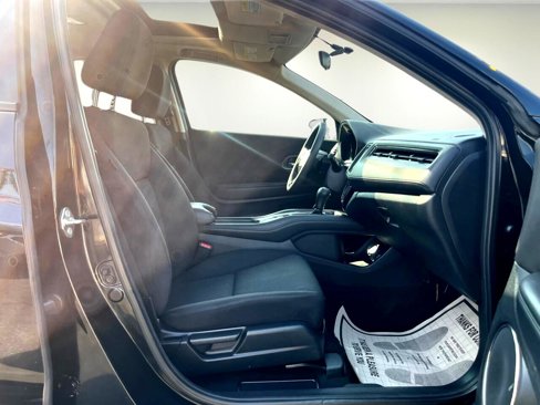 Used 2017 Honda HR-V EX image 17