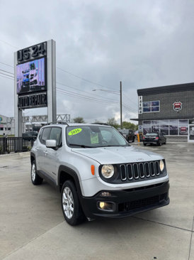 Used 2016 Jeep Renegade Latitude w/ Popular Equipment Group image 2