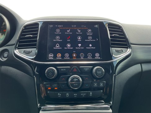 Used 2021 Jeep Grand Cherokee Laredo X image 11