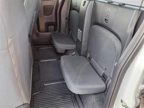 Used 2024 Nissan Frontier S w/ Technology Package image 23