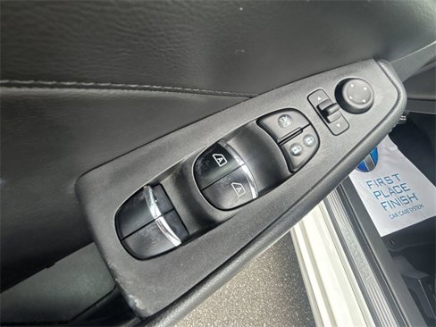Used 2017 Nissan Maxima SR w/ Midnight Edition image 15