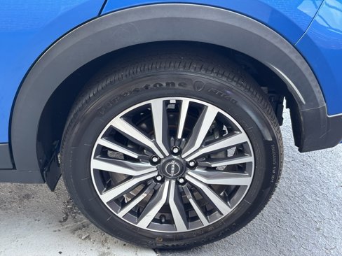 Used 2023 Nissan Kicks SV image 14