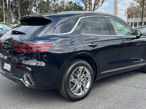 Used 2025 Genesis GV70 2.5T w/ Select Package image 7
