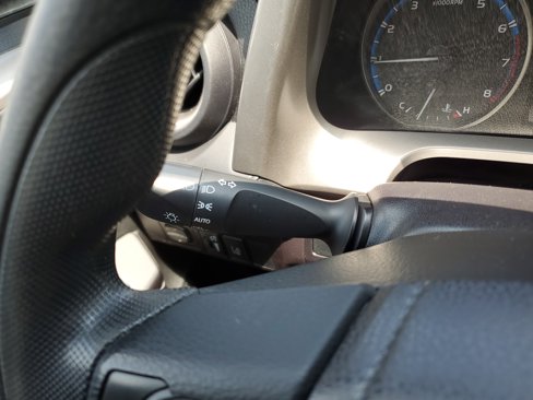 Used 2018 Toyota RAV4 LE image 20
