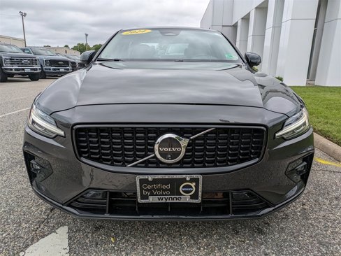 Certified 2024 Volvo S60 B5 Plus image 9