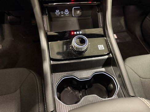 New 2025 Jeep Grand Cherokee L Laredo w/ Luxury Tech Group I image 6