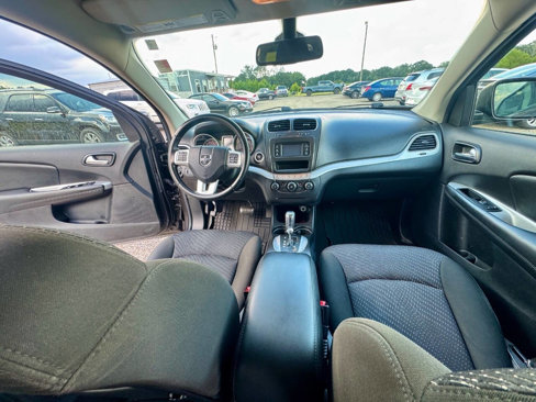 Used 2020 Dodge Journey SE w/ SE Popular Equipment Group image 18
