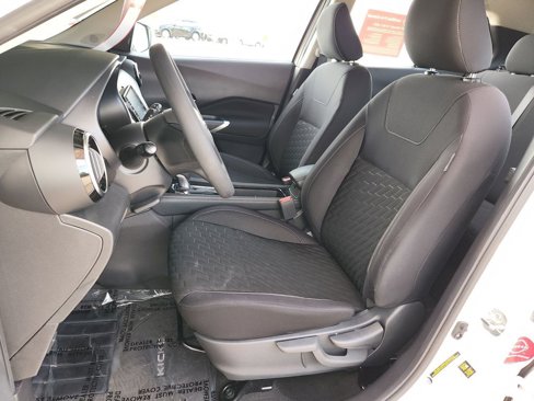 Certified 2021 Nissan Kicks SV w/ Interior Electronics Package image 12
