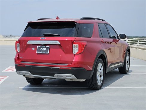 Used 2020 Ford Explorer XLT w/ Equipment Group 202A image 7