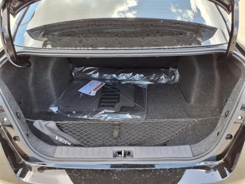 New 2025 Nissan Versa SR w/ Trunk Package image 9