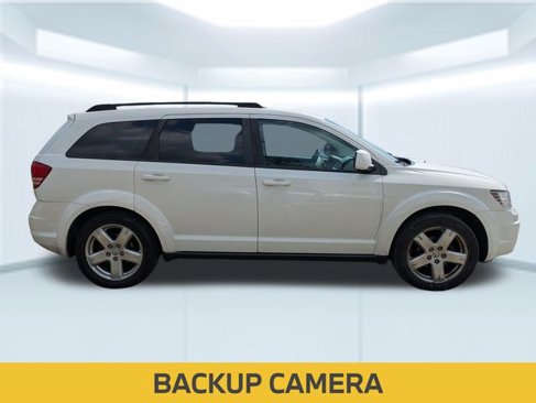 Used 2010 Dodge Journey SXT image 4