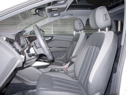 Certified 2023 Audi Q4 e-tron Premium Plus image 8